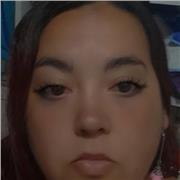 Profesora de historia con experiencia dando clases a niños adolecentes y adultos